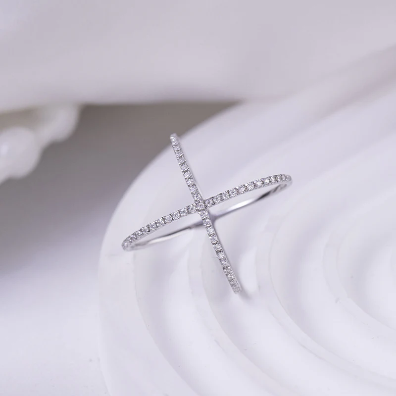 IE0186 CRISS CROSS MOISSANITE DIAMOND RING IN STERLING SILVER - Image 4