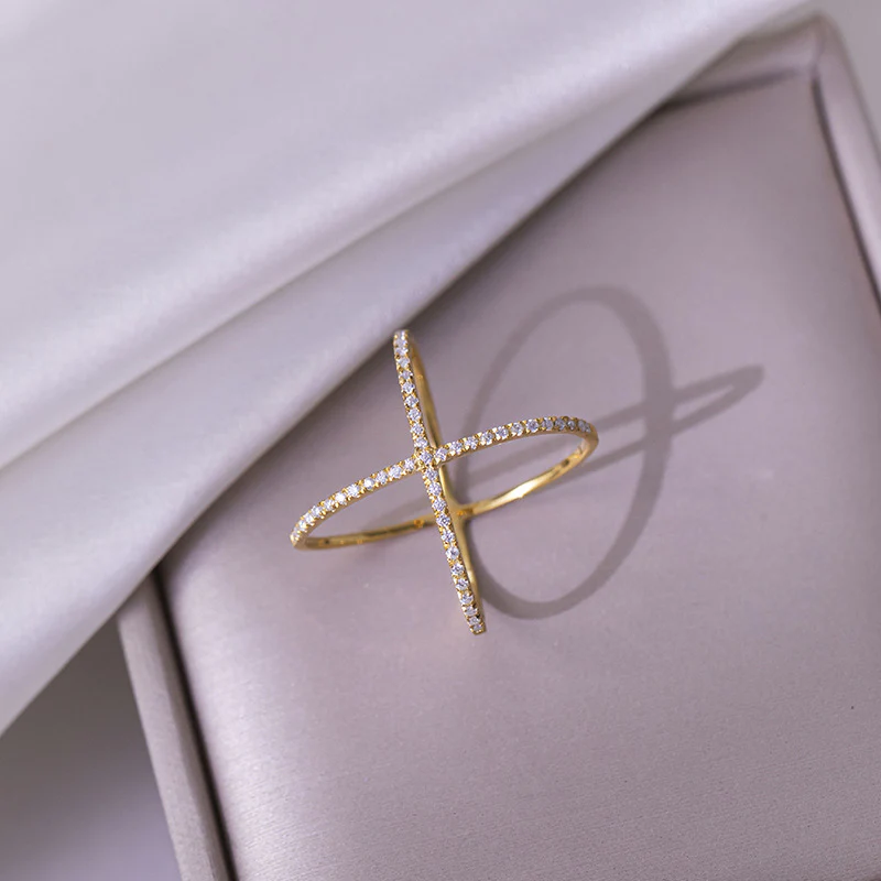 IE0186 CRISS CROSS MOISSANITE DIAMOND RING IN STERLING SILVER - Image 5