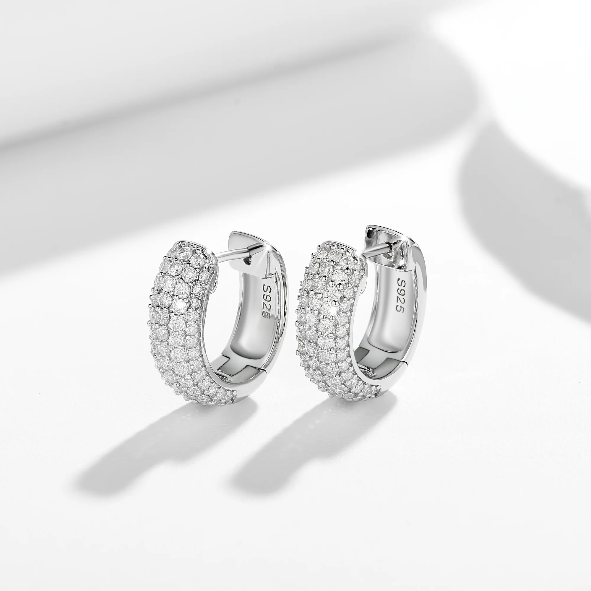IE0199 MOISSANITE HOOP EARRINGS IN STERLING SILVER - Image 4