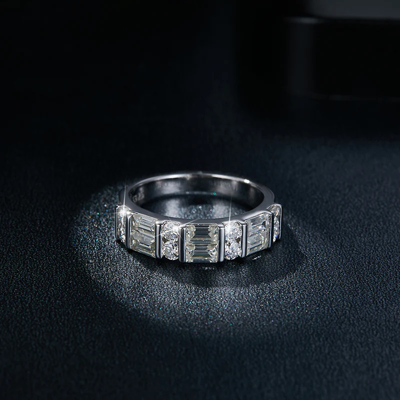 IE0231 ROUND BAGUETTE MOISSANITE DIAMOND RING IN STERLING SILVER - Image 5