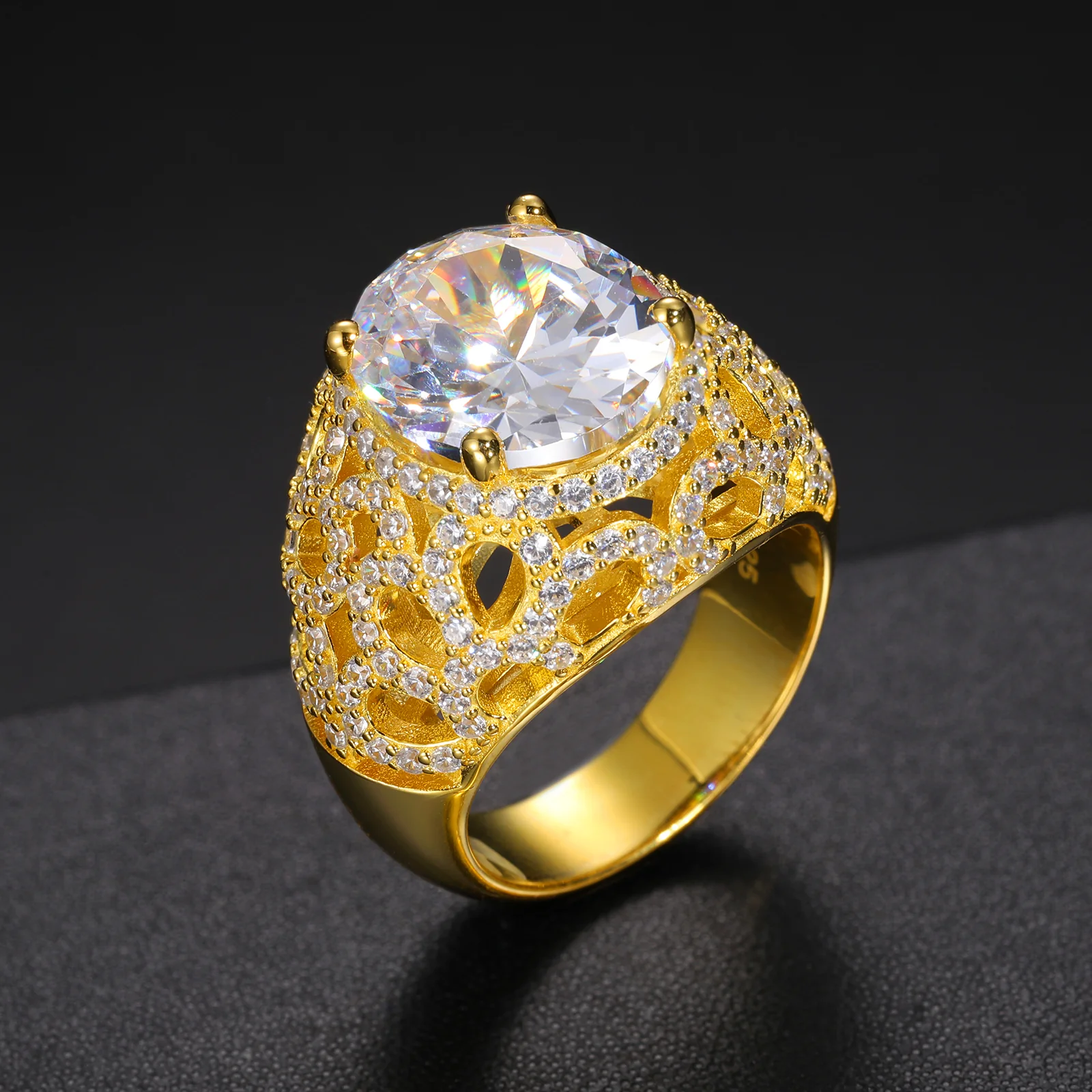 IE0269 9CT OVAL CUT MOISSANITE DIAMOND CLUSTER RING IN STERLING SILVER