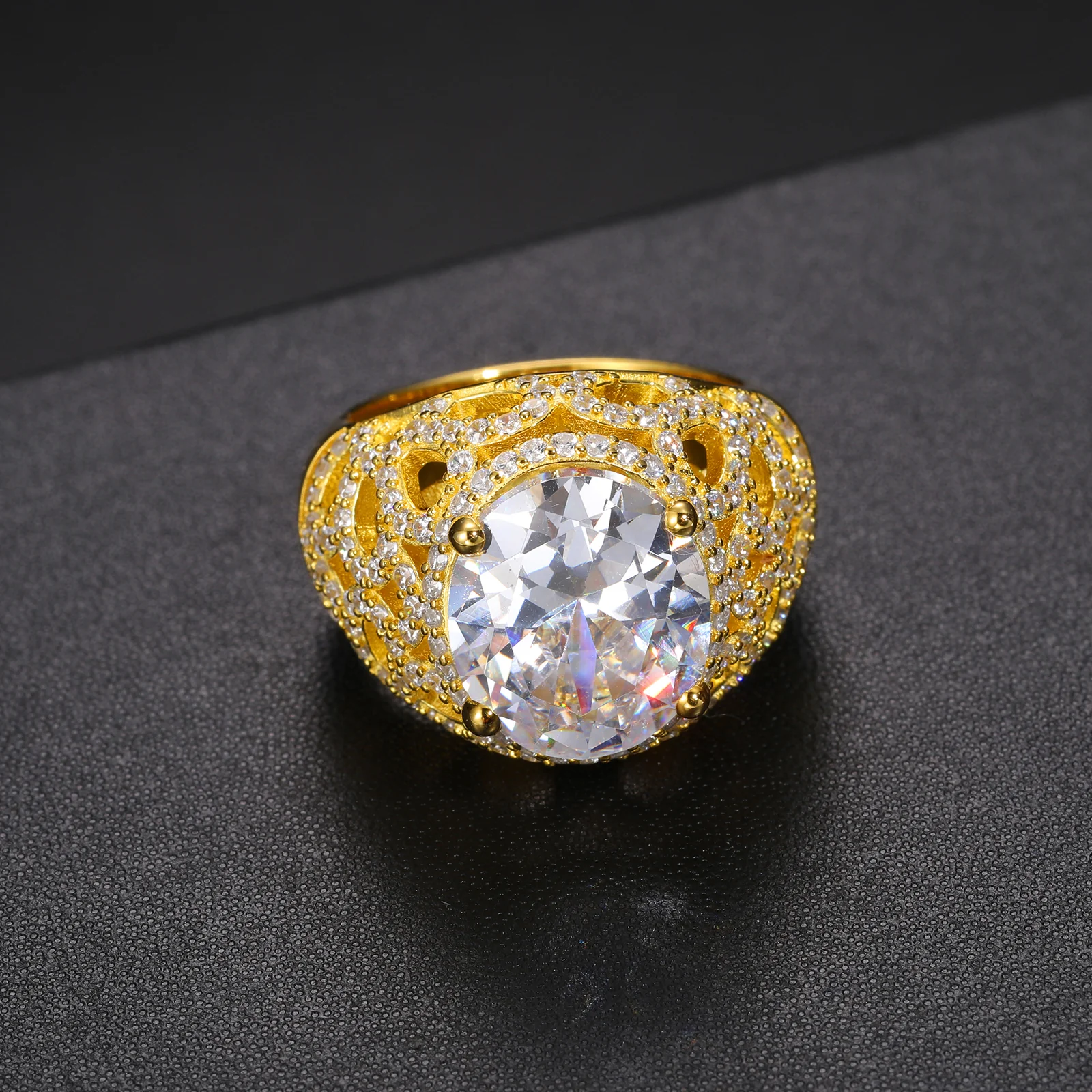 IE0269 9CT OVAL CUT MOISSANITE DIAMOND CLUSTER RING IN STERLING SILVER - Image 3