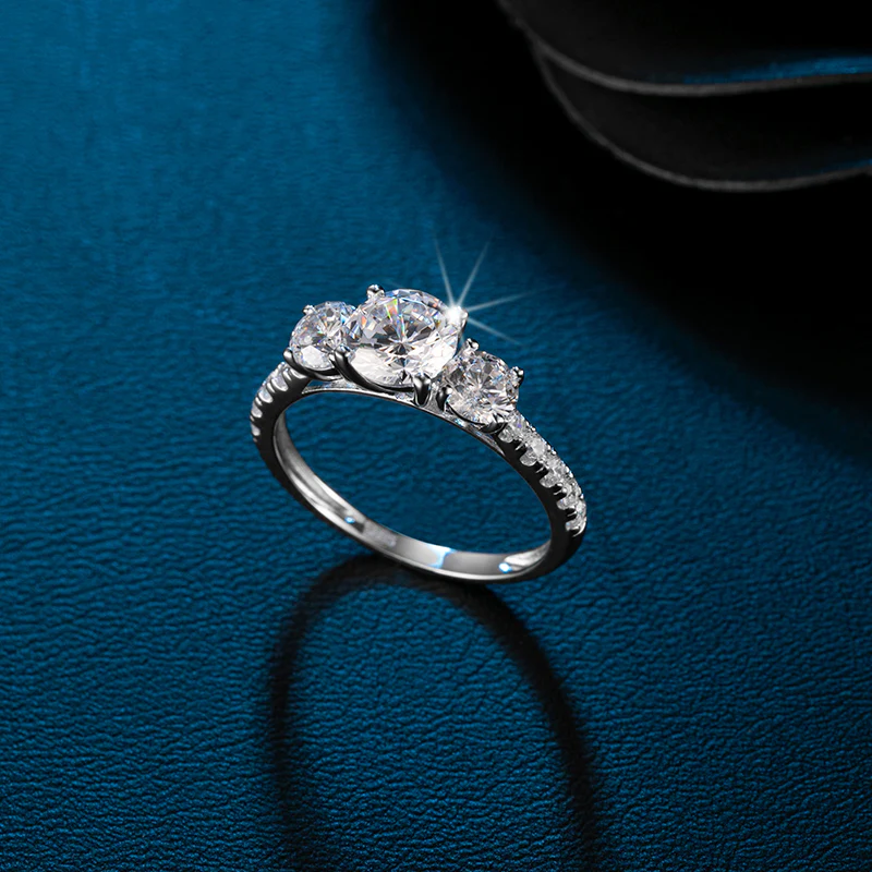 IE03171 ROUND BRILLIANT CUT 6.5MM MOISSANITE DIAMOND RING IN STERLING SILVER - Image 5