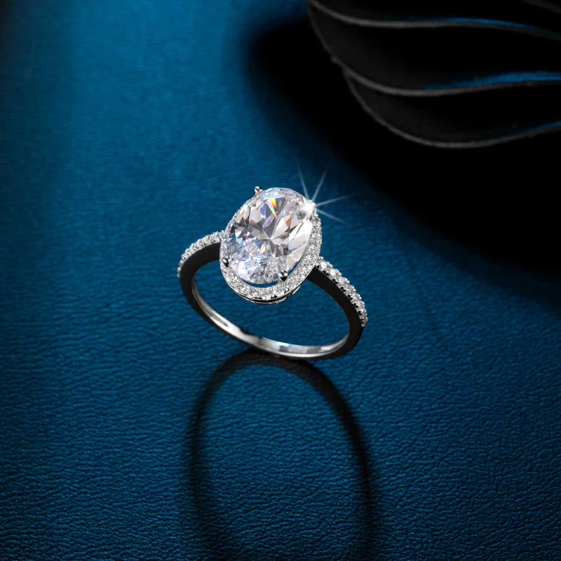 IE03821 OVAL CUT MOISSANITE ENGAGEMENT RING IN STERLING SILVER - Image 3