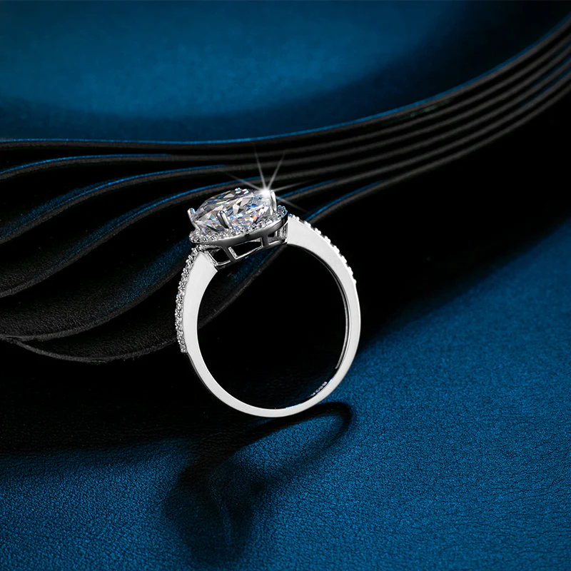 IE03821 OVAL CUT MOISSANITE ENGAGEMENT RING IN STERLING SILVER - Image 6