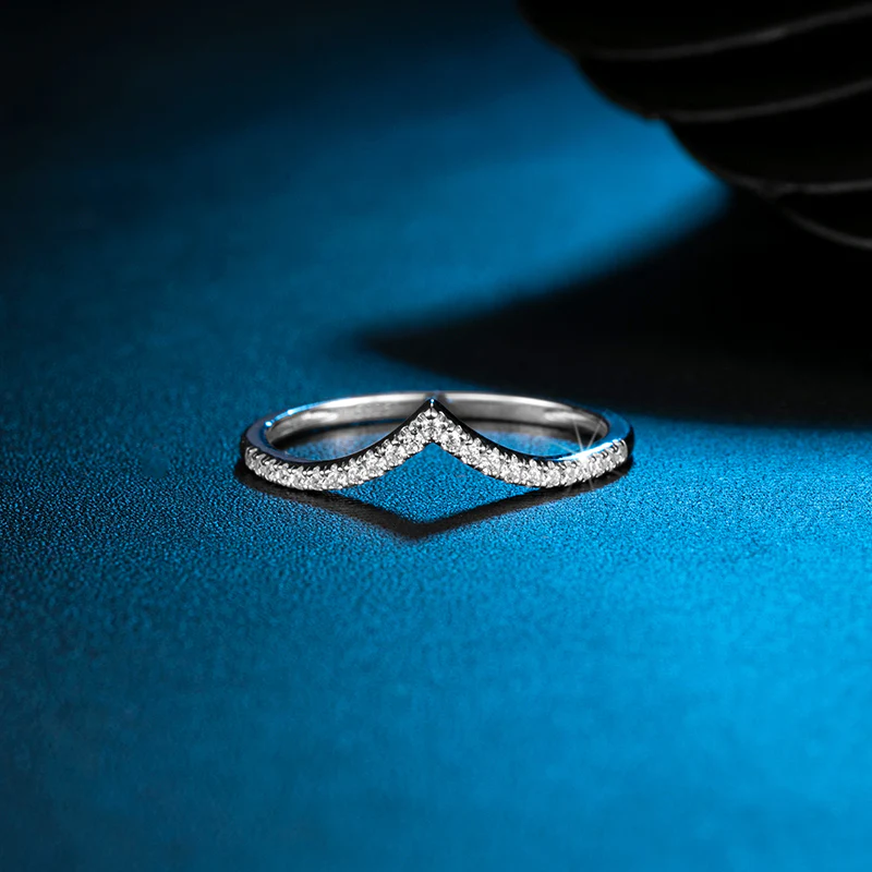IE04597V MOISSANITE PROMISE RING IN STERLING SILVER - Image 3