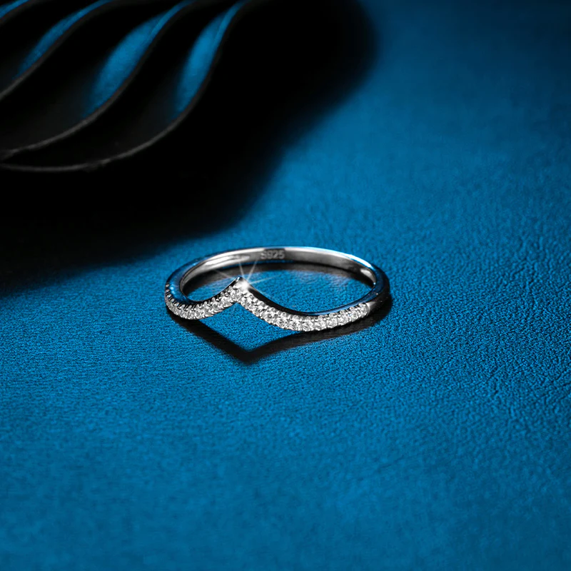 IE04597V MOISSANITE PROMISE RING IN STERLING SILVER - Image 4