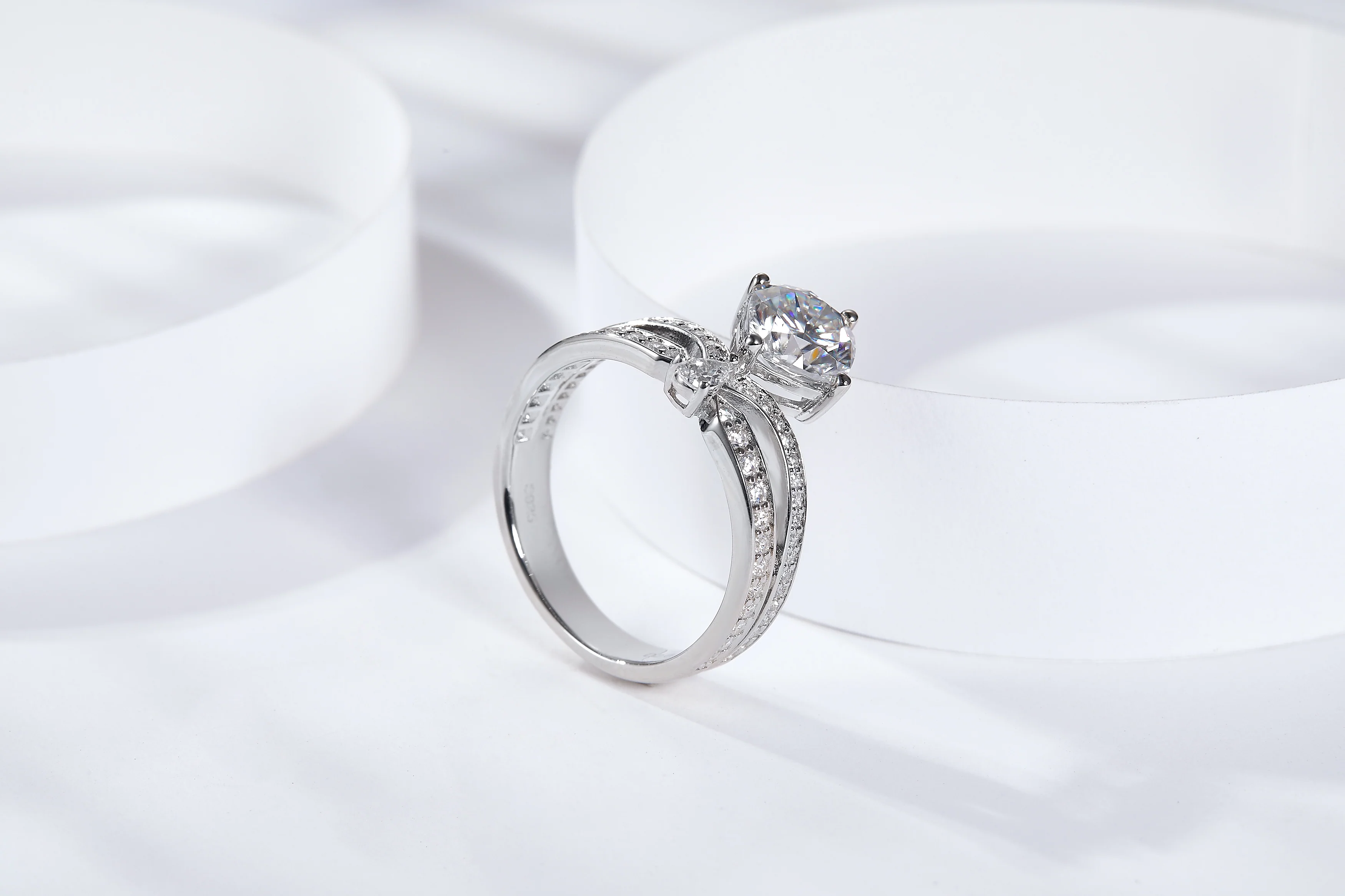 IE1040 CUSHION CUT KING CROWN MOISSANITE DIAMOND RING IN STERLING SILVER - Image 4
