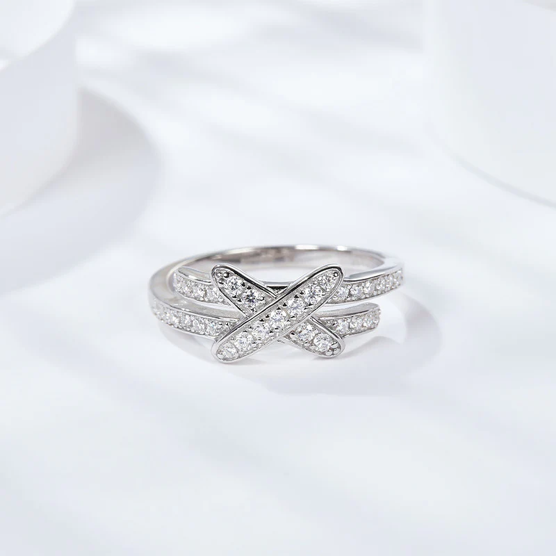 IE3004 KNOT MOISSANITE ENGANGEMENT RING IN STERLING SILVER - Image 4