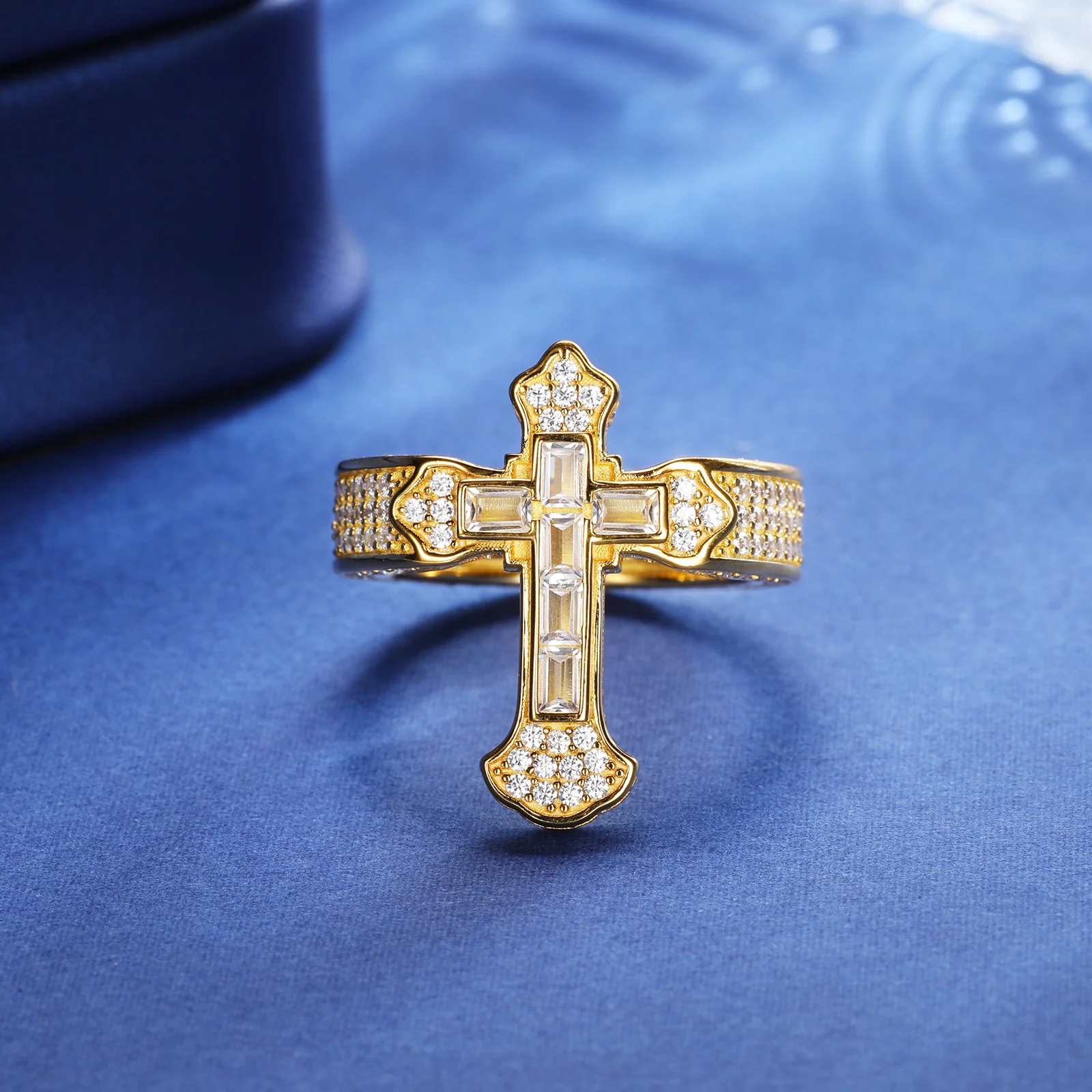 IE9250034 BAGUETTE MOISSANITE CROSS RING IN STERLING SILVER - Image 3