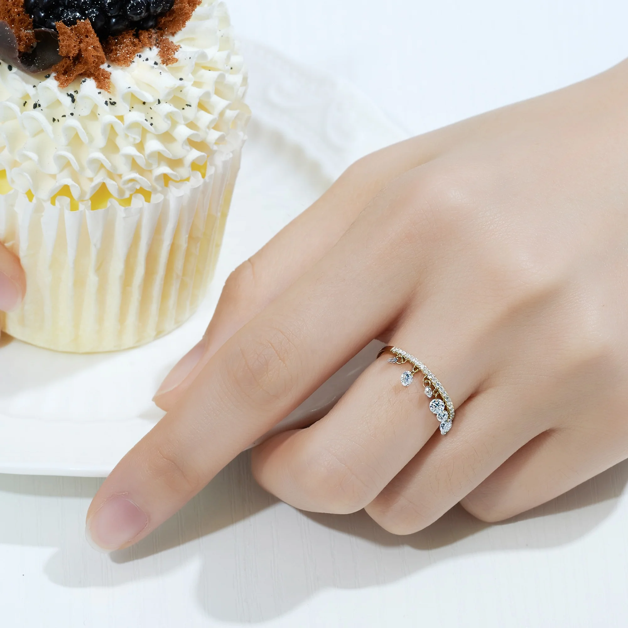 LAB DIAMOND PAVÉ MULTI DROP BAND RING IN SOLID GOLD - Image 2