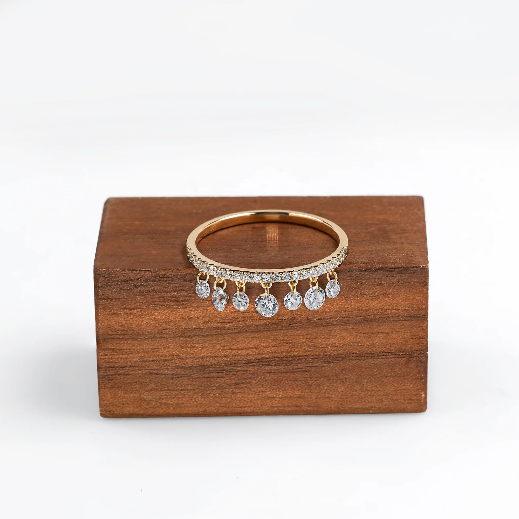 LAB DIAMOND PAVÉ MULTI DROP BAND RING IN SOLID GOLD - Image 6