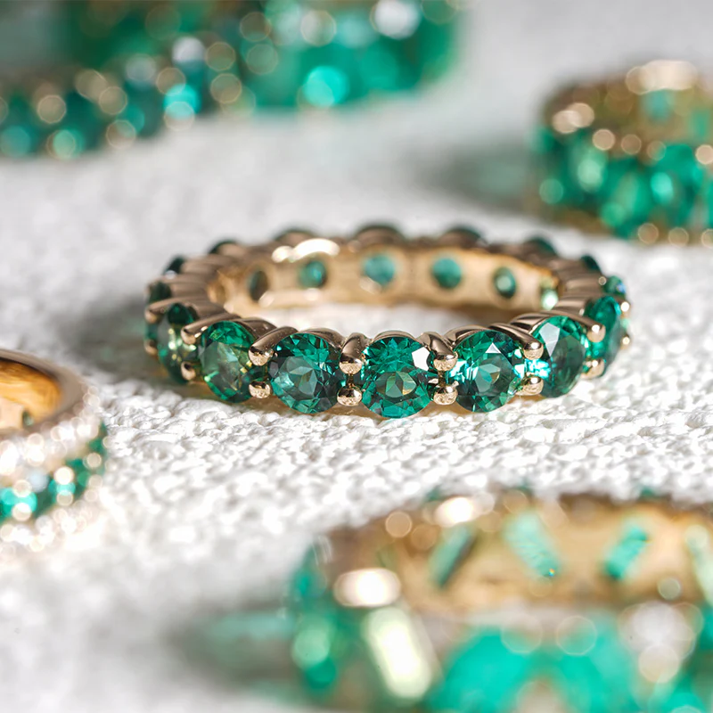 LAB GROWN EMERALD GEMSTONE GREEN ETERNITY RING IN 14K SOLID GOLD - Image 4