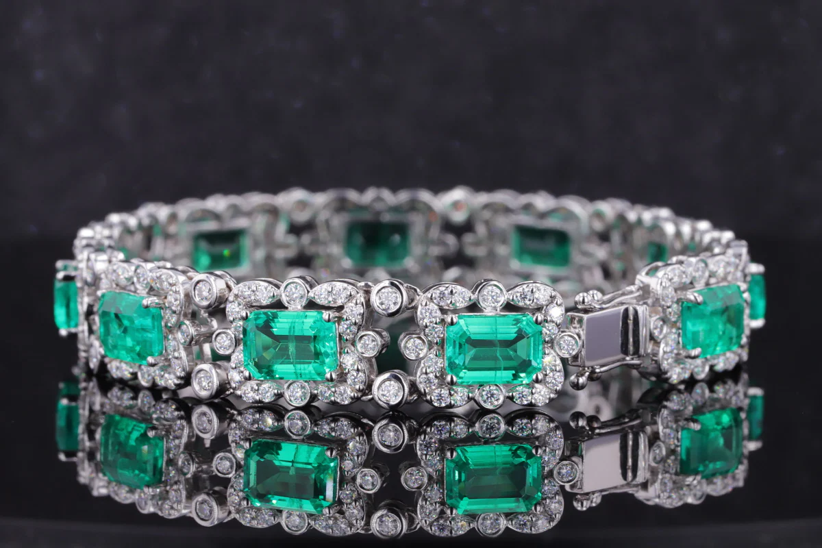 LAB GROWN EMERALD WITH MOISSANITE DIAMOND BRACELET IN 18K WHITE GOLD - Image 2