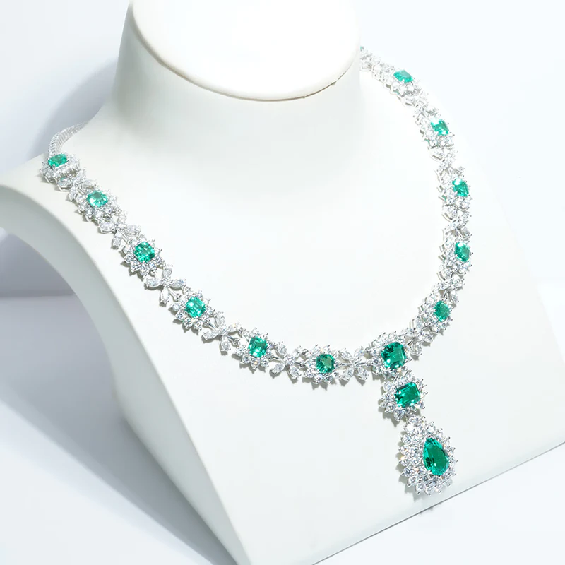 LAB GROWN GREEN EMERALD GEMSTONE AND MOISSANITE DIAMOND NECKLACE IN 14K GOLD - Image 3