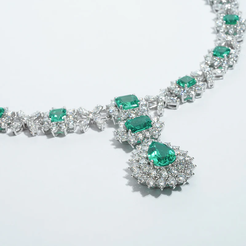 LAB GROWN GREEN EMERALD GEMSTONE AND MOISSANITE DIAMOND NECKLACE IN 14K GOLD - Image 4