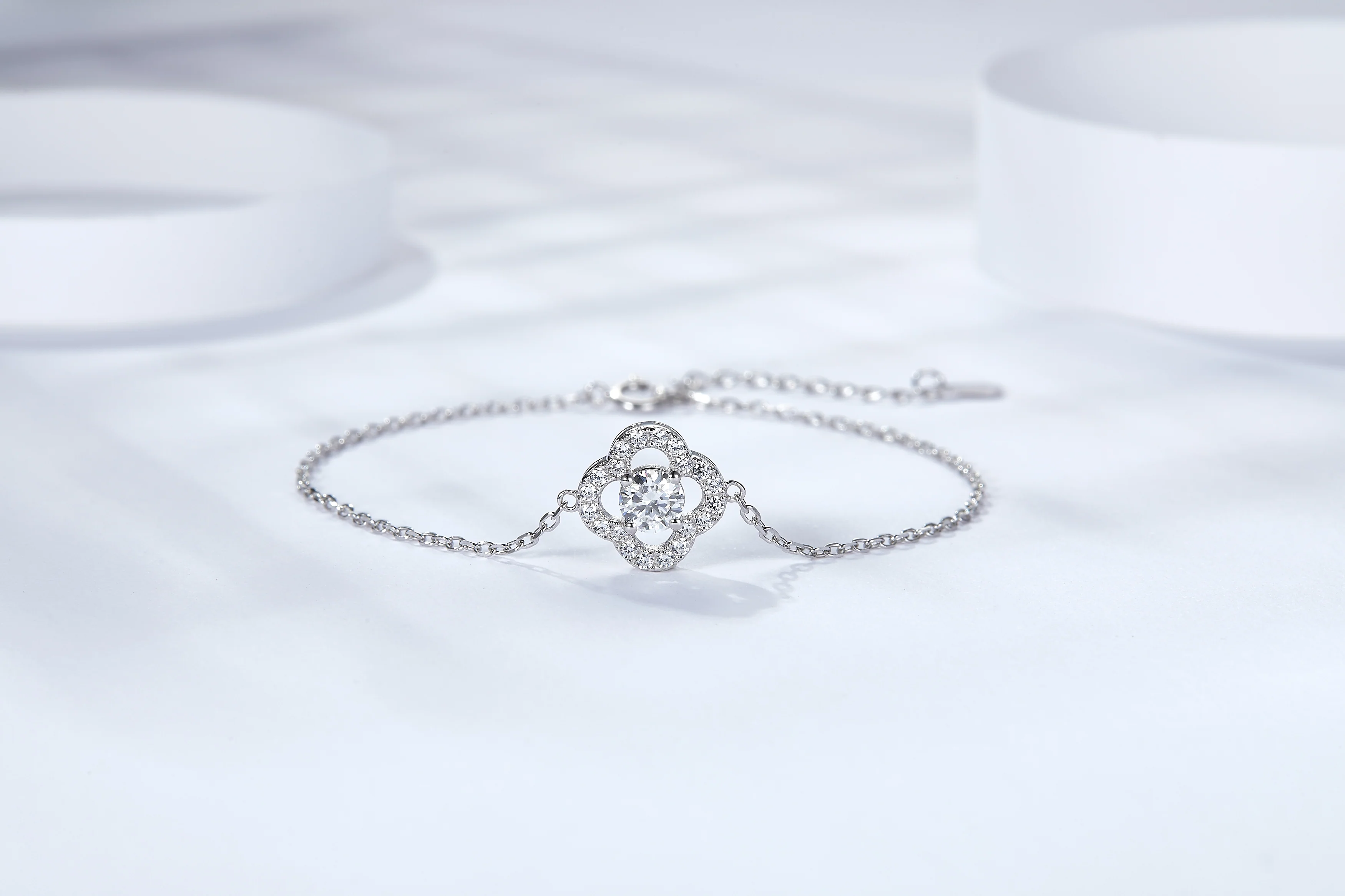LEAF CLOVER MOISSANITE BRACELET IN STERLING SILVER - Image 6