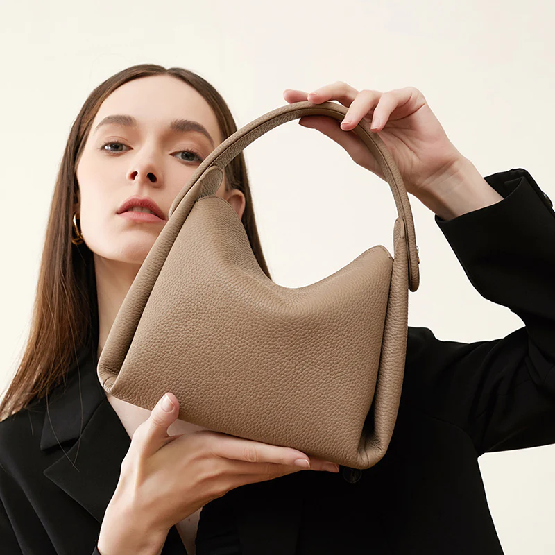 LUMIÈRE MINI SCULPT BAG - Image 3