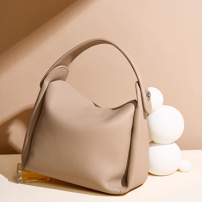 LUMIÈRE MINI SCULPT BAG - Image 5