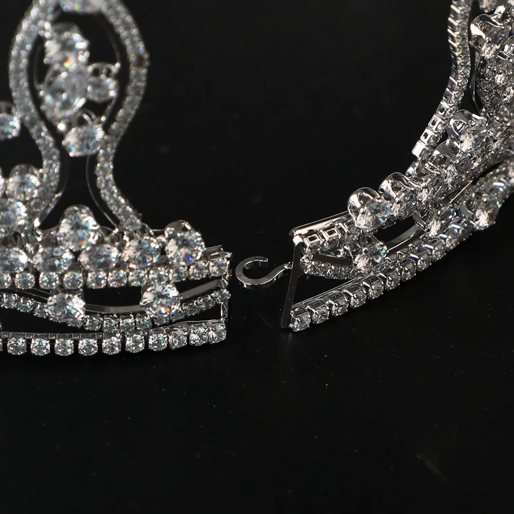 MAJESTIC RAISED TIARA CROWN - Image 5
