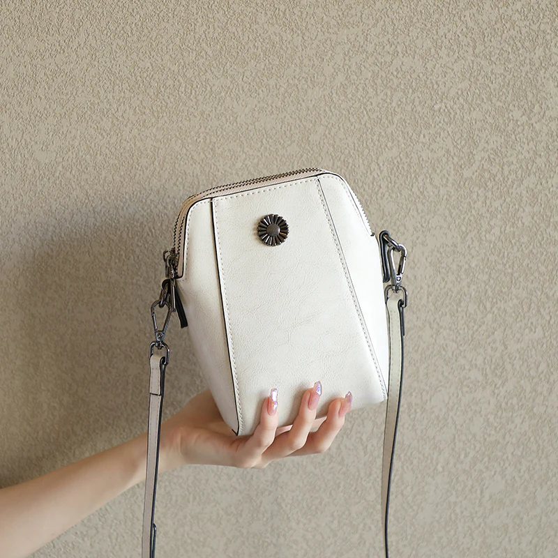 MARLOWE STRUCTURED CROSSBODY BAG - Image 5
