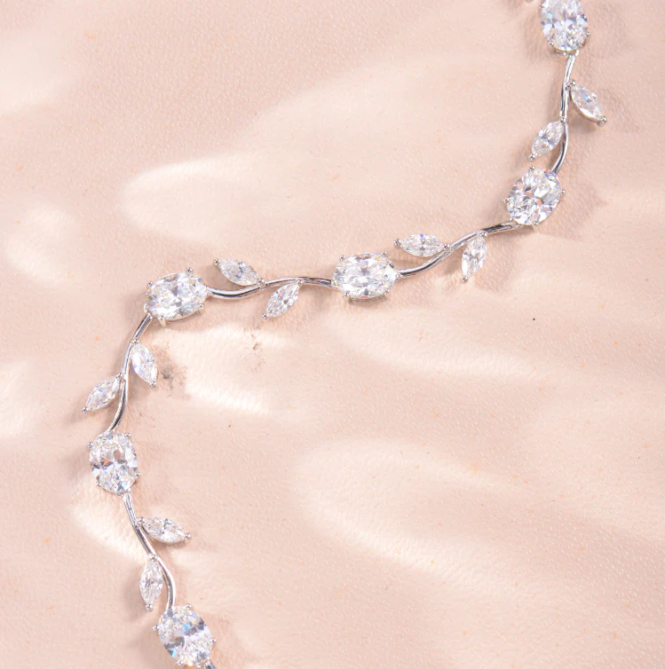 MINIMALIST LEAF CLOVER MOISSANITE BRACELET IN STERLING SILVER - Image 5