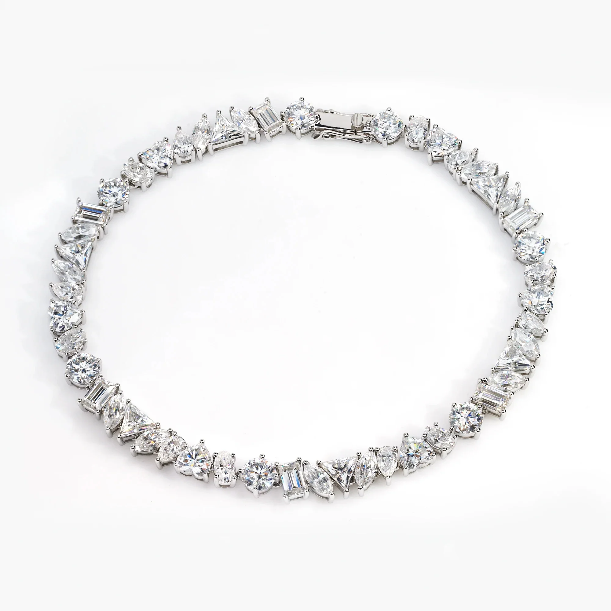 MIXED CUT MOISSANITE TENNIS BRACELET IN SOLID GOLD - Image 3