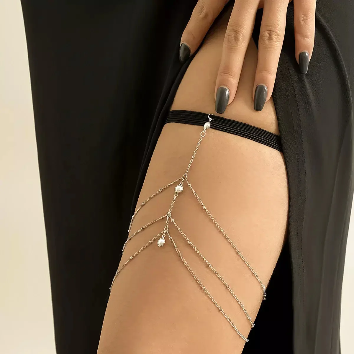 MODULAR DRAPE THIGH CHAIN - Image 6