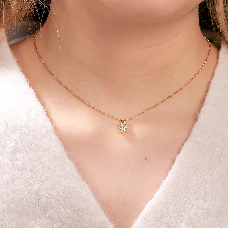 MOISSANITE 1CT PEAR CUT PENDANT IN STERLING SILVER - Image 2