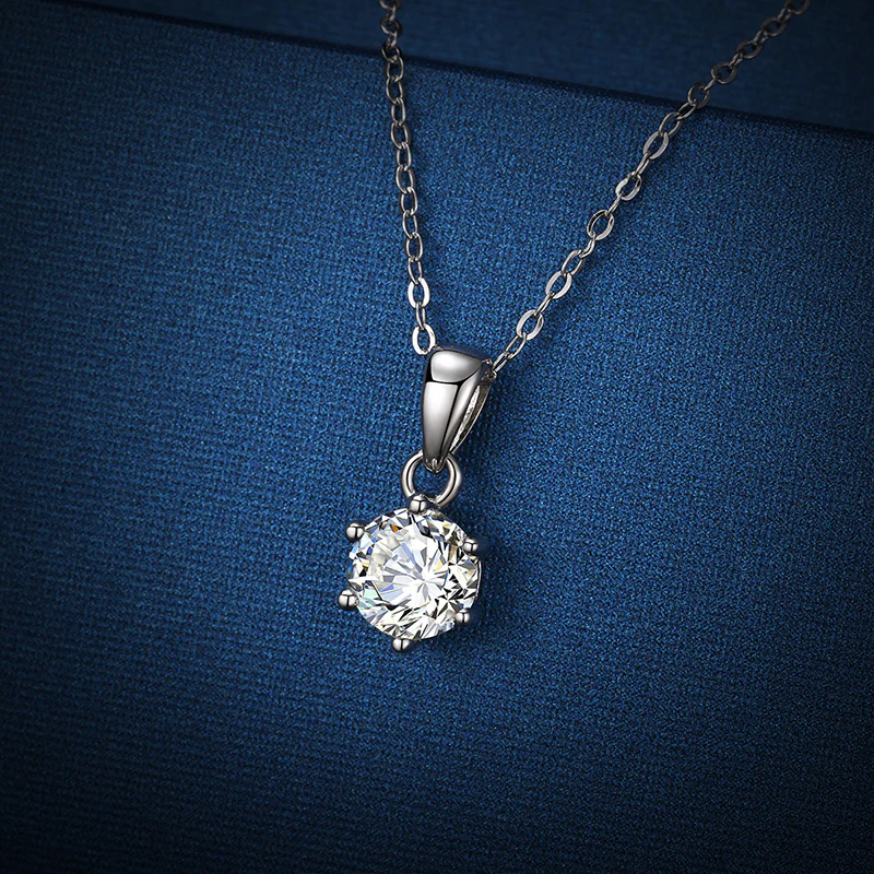 MOISSANITE 1CT ROUND BRILLIANT CUT PENDANT IN STERLING SILVER - Image 3