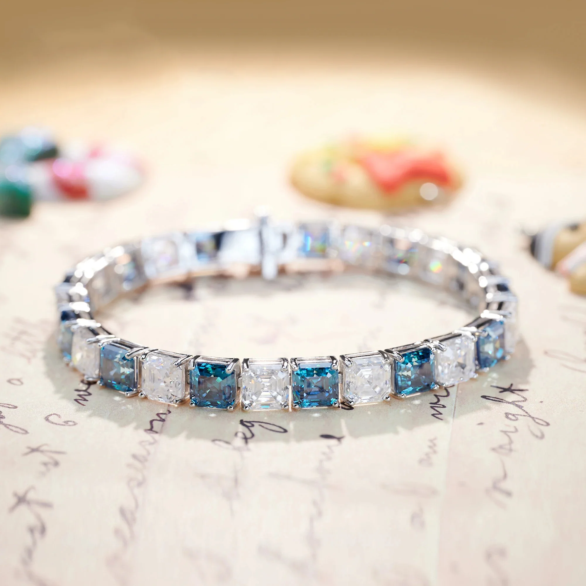 MOISSANITE BLUE & ICE ASSCHER TENNIS BRACELET IN SOLID GOLD - Image 6