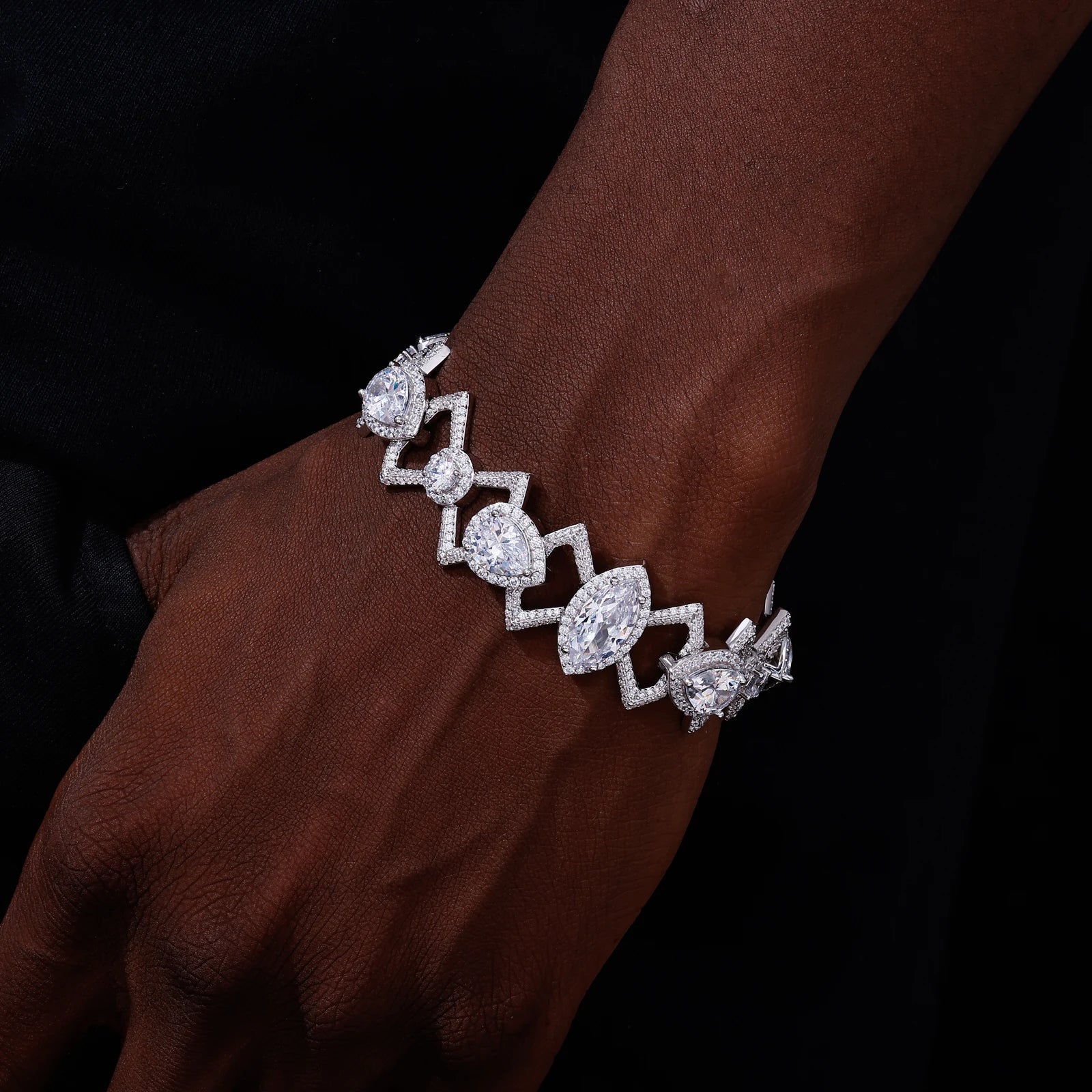 MOISSANITE BOWKNOT LINK BRACELET IN STERLING SILVER - Image 3