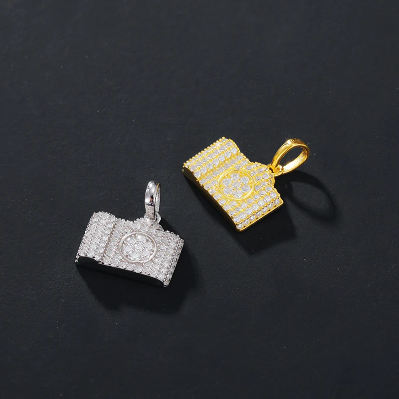 MOISSANITE CAMERA PENDANT IN STERLING SILVER - Image 5