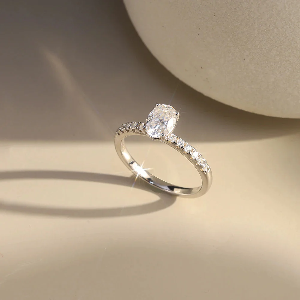 MOISSANITE CLASSIC OVAL PAVÉ RING IN STERLING SILVER - Image 3