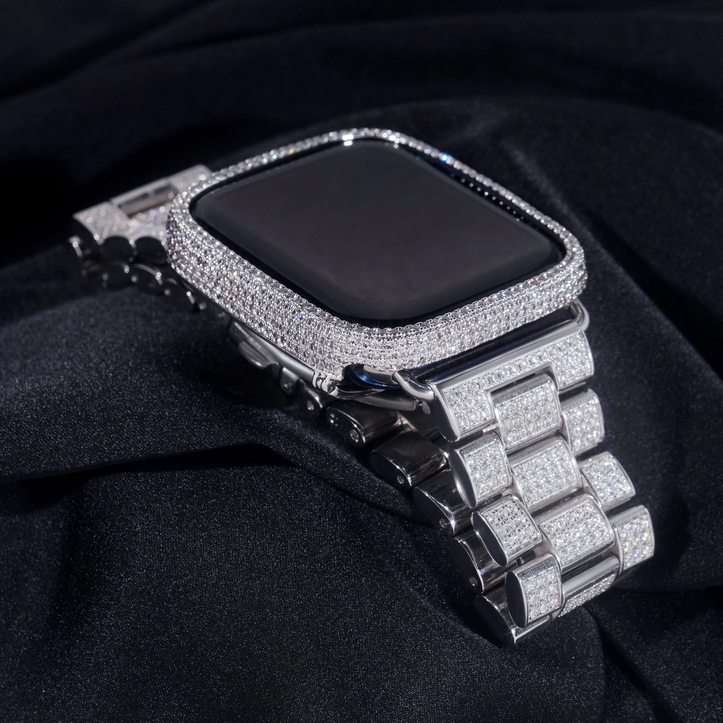 MOISSANITE DIAMOND APPLE WATCH BAND IN STERLING SILVER - Image 3