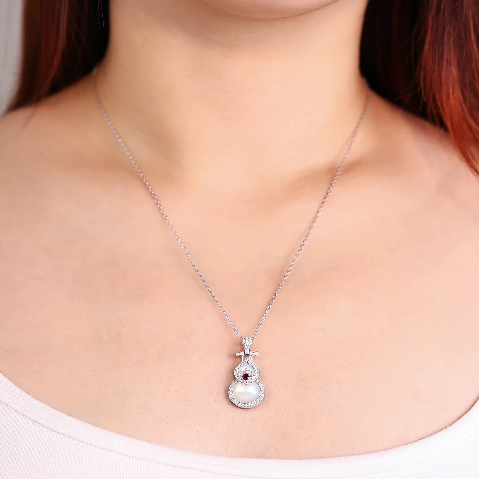 MOISSANITE DIAMOND DOUBLE SIDED PEARL GOURD PENDANT IN STERLING SILVER - Image 5