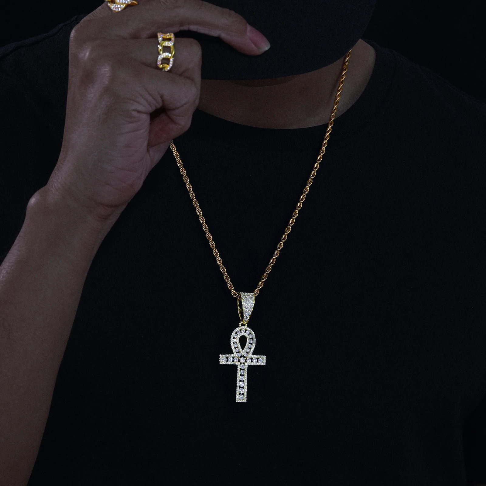 MOISSANITE DIAMOND EDGED CROSS PENDANT IN STERLING SILVER - Image 3