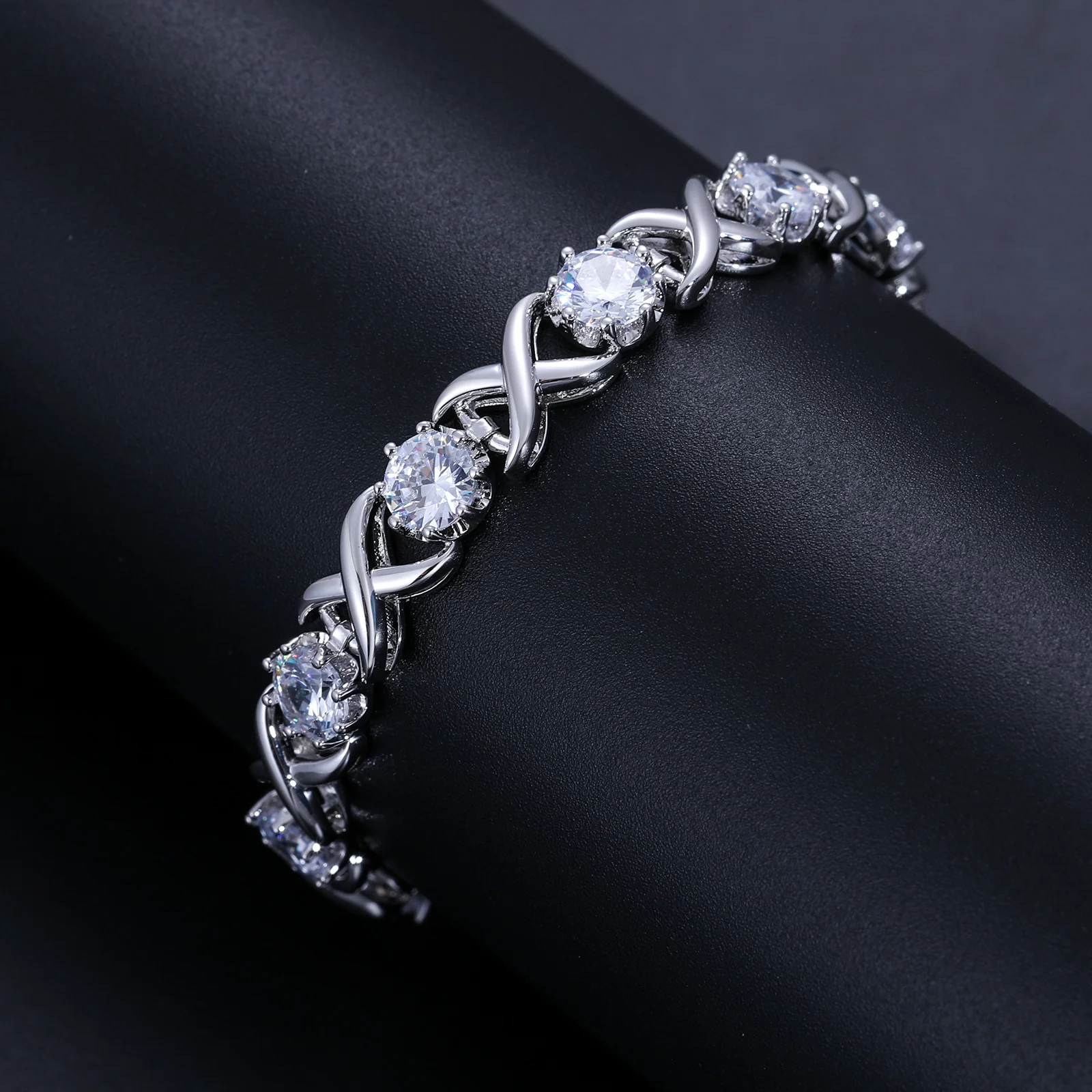 MOISSANITE DIAMOND ETERNAL LOVE TENNIS CHAIN BRACELET IN STERLING SILVER - Image 4