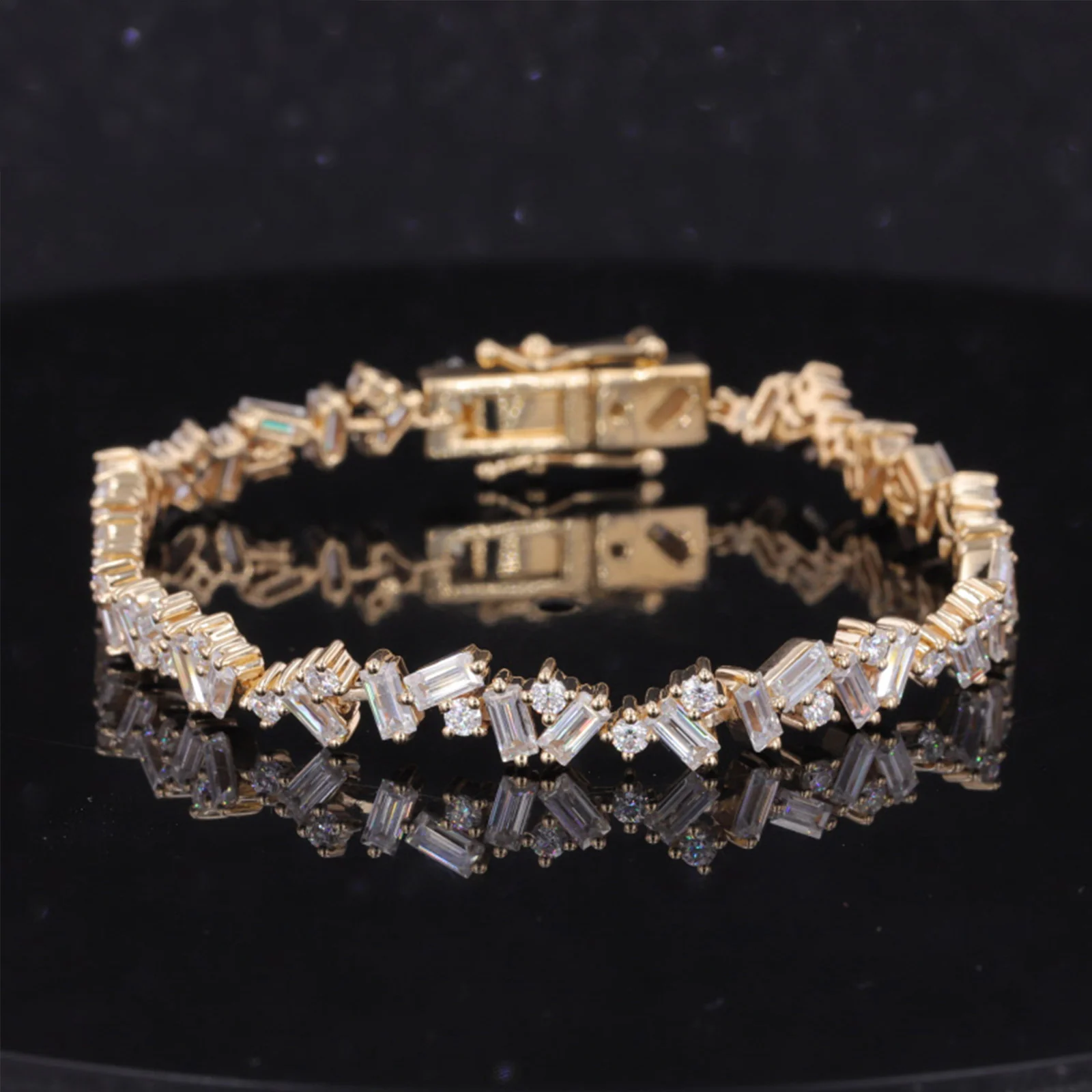 BAGUETTE MOISSANITE GEOMETRIC BRACELET IN 9K SOLID GOLD