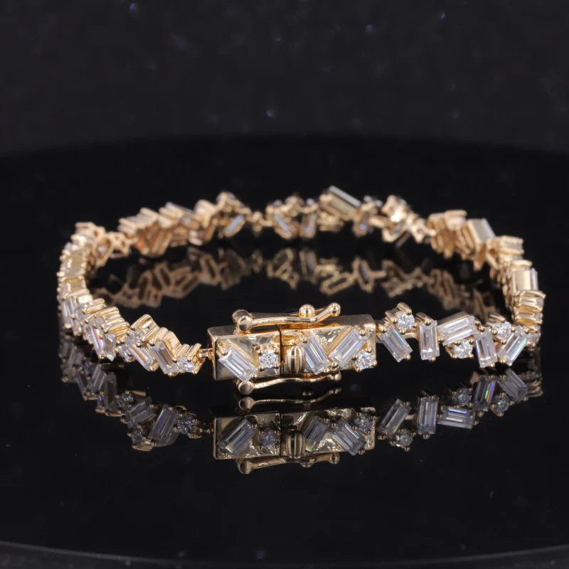 BAGUETTE MOISSANITE GEOMETRIC BRACELET IN 9K SOLID GOLD - Image 2
