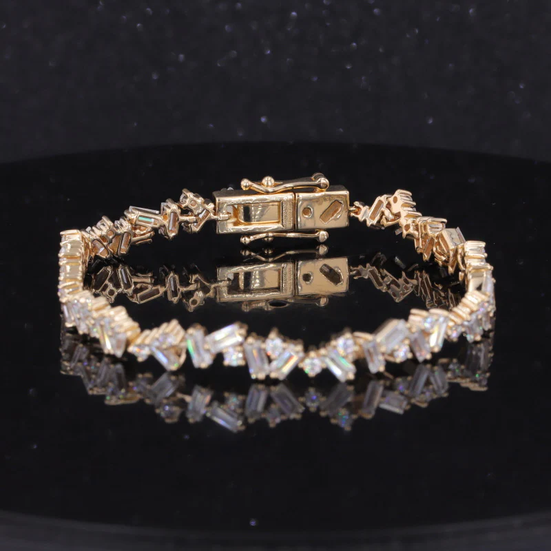 BAGUETTE MOISSANITE GEOMETRIC BRACELET IN 9K SOLID GOLD - Image 4
