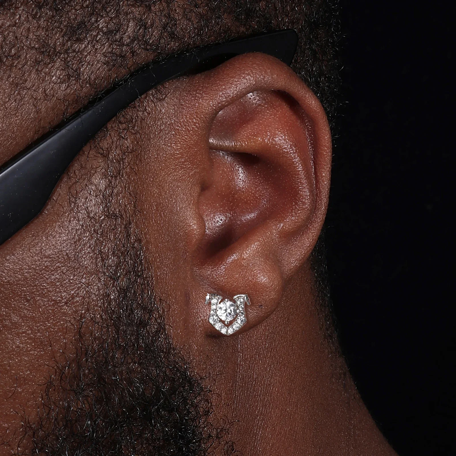 MOISSANITE DIAMOND HORSESHOE EARRINGS IN STERLING SILVER - Image 4