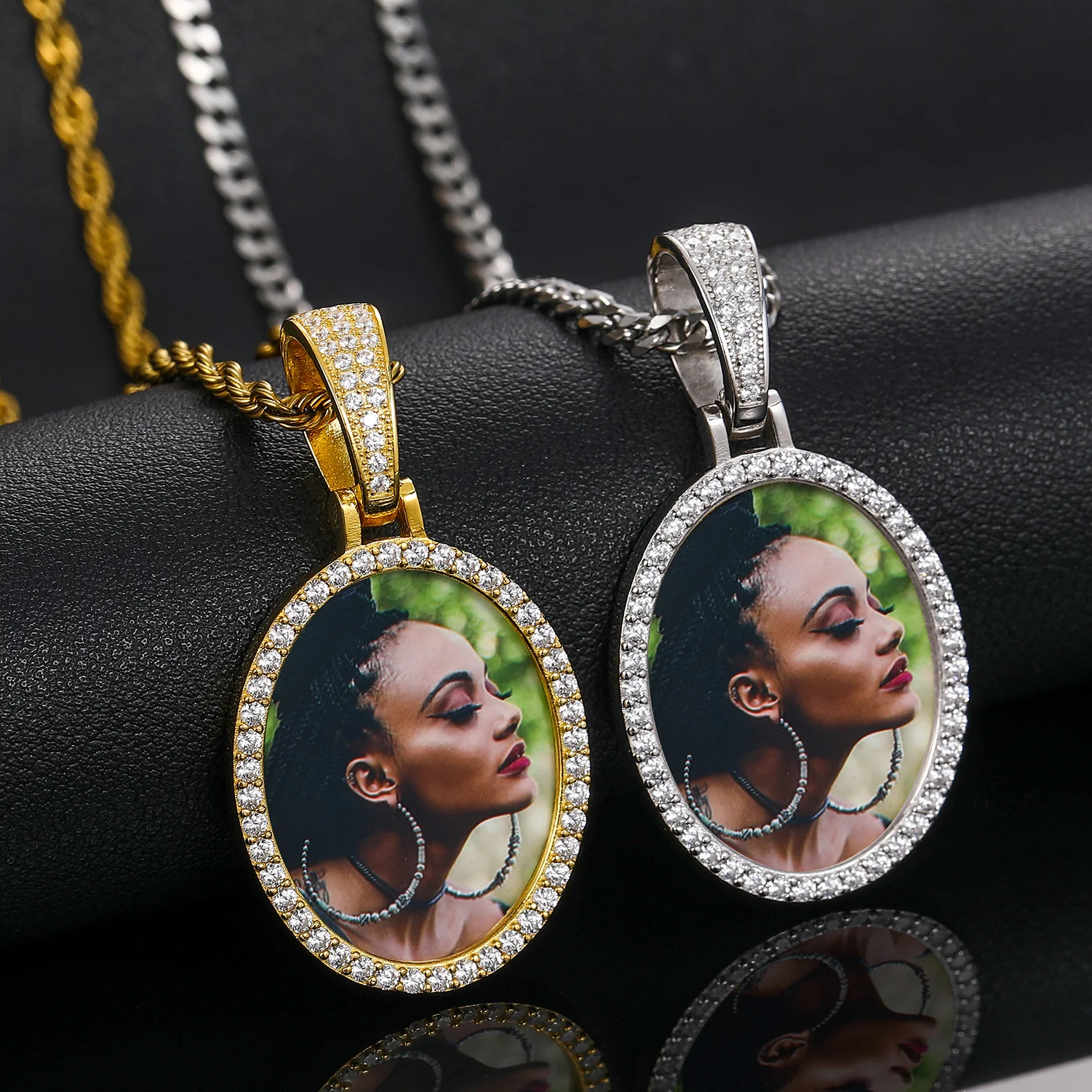 MOISSANITE DIAMOND OVAL CUSTOM PHOTO PENDANT IN STERLING SILVER - Image 5