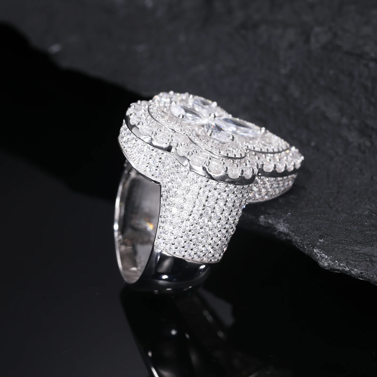 MOISSANITE DIAMOND PEAR CUT CLOVER RING IN STERLING SILVER - Image 4