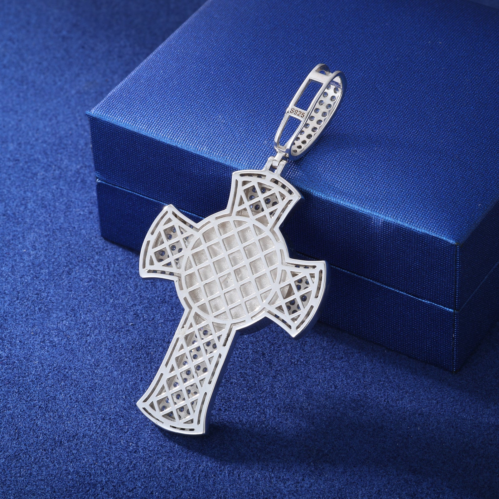 MOISSANITE DIAMOND PHOTO CROSS PENDANT IN STERLING SILVER - Image 4