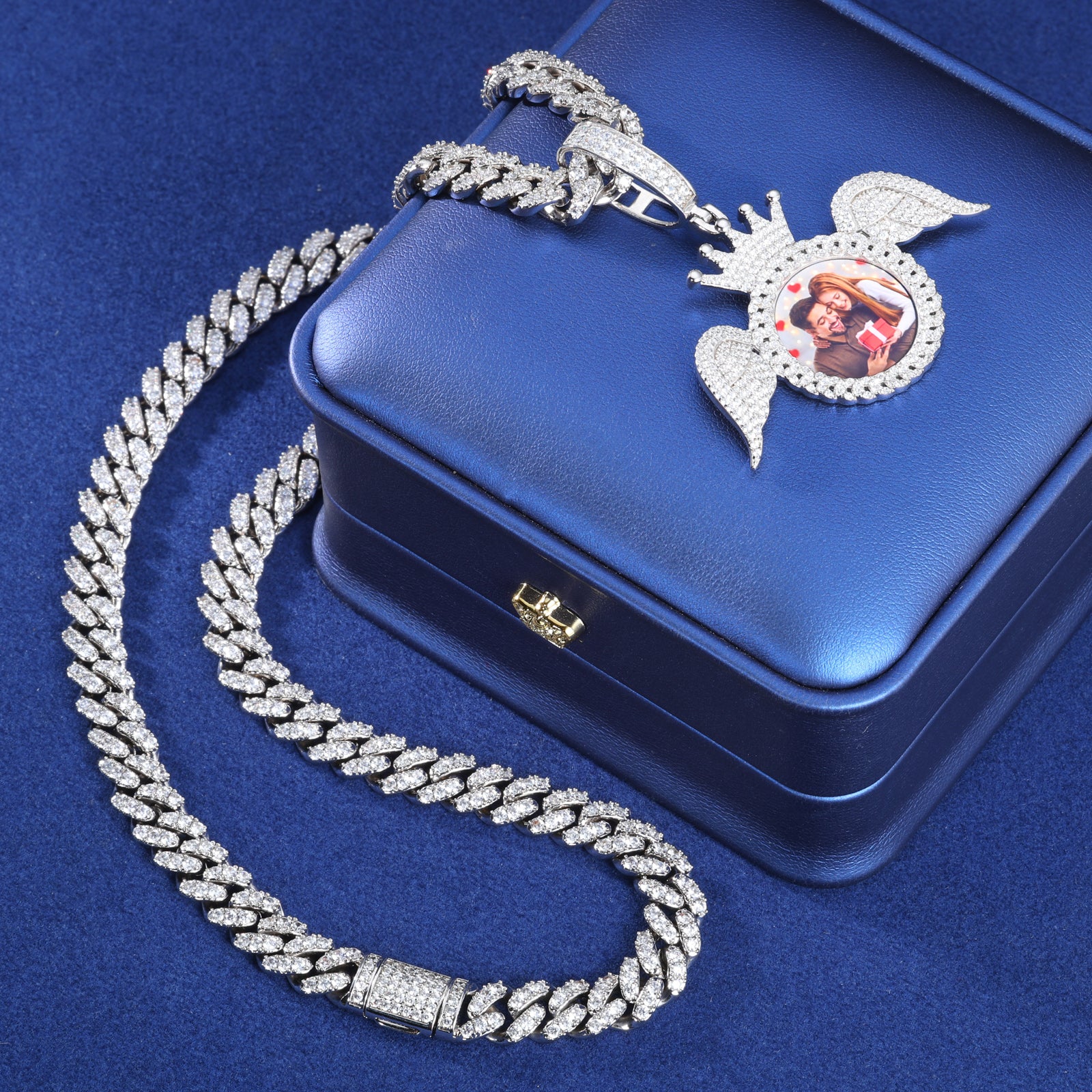 MOISSANITE DIAMOND PHOTO PENDANT WITH CROWN IN STERLING SILVER - Image 4