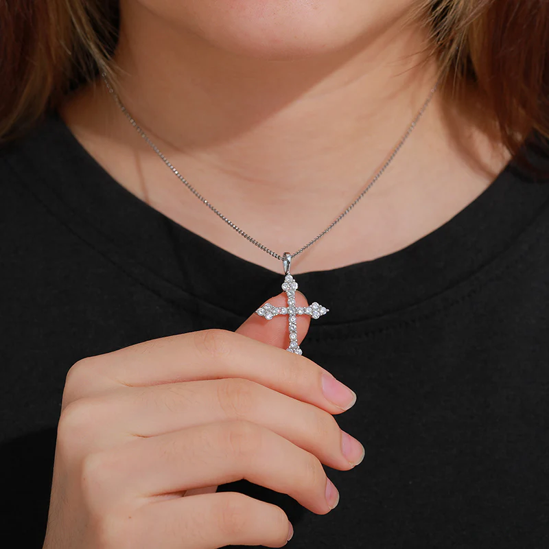 MOISSANITE DIAMOND TRI-STONE CROSS PENDANT IN STERLING SILVER - Image 3