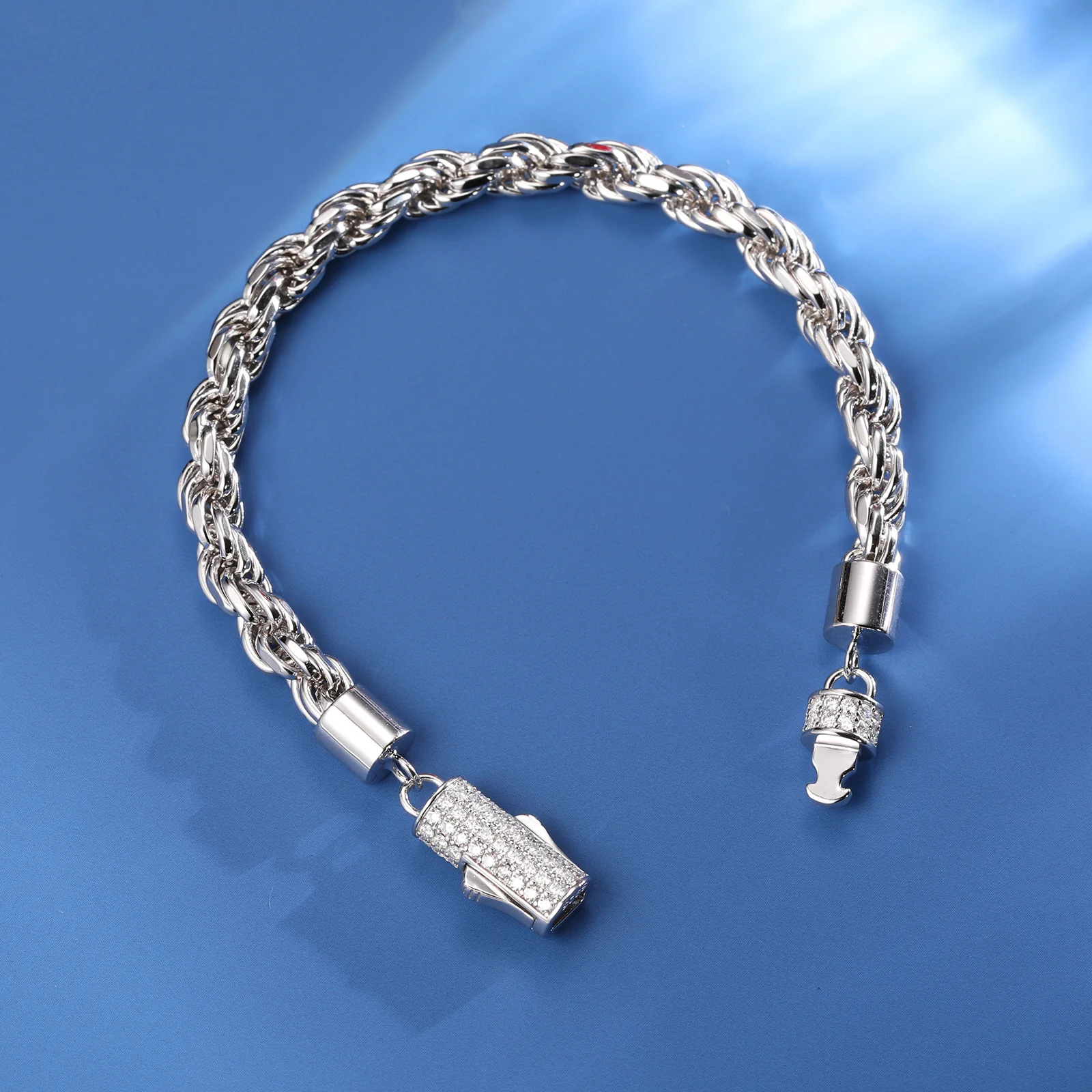 TWISTED LINK CHAIN BRACELET IN STERLING SILVER with MOISSANITE DIAMOND on LOCK - Image 3