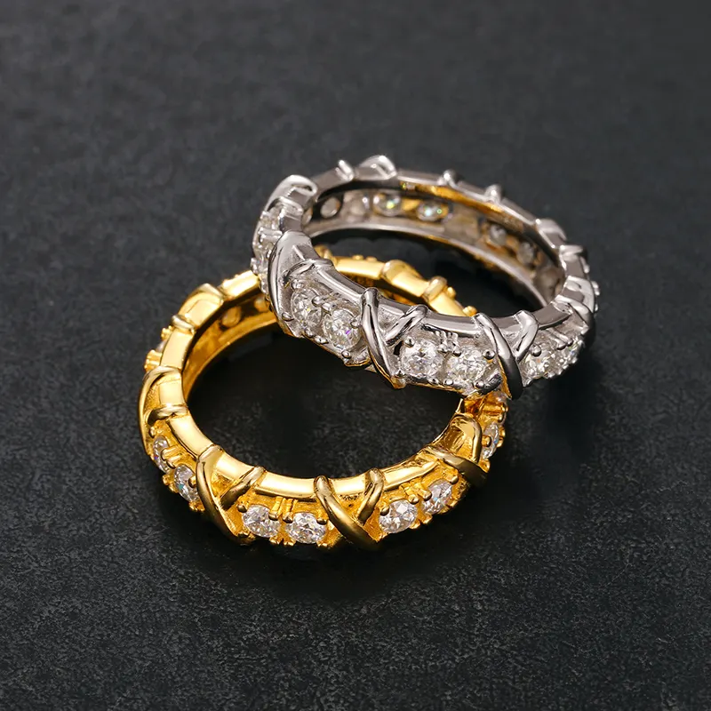 MOISSANITE DIAMOND TWISTED RING IN STERLING SILVER