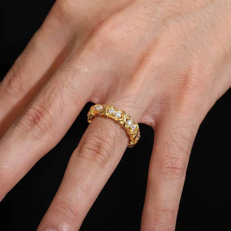 MOISSANITE DIAMOND TWISTED RING IN STERLING SILVER - Image 2
